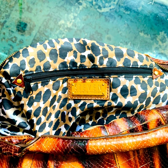 ✨Steven By Steve Madden✨ Caramel & Brown Leather Textured Shoulder Bag - Picture 9 of 15